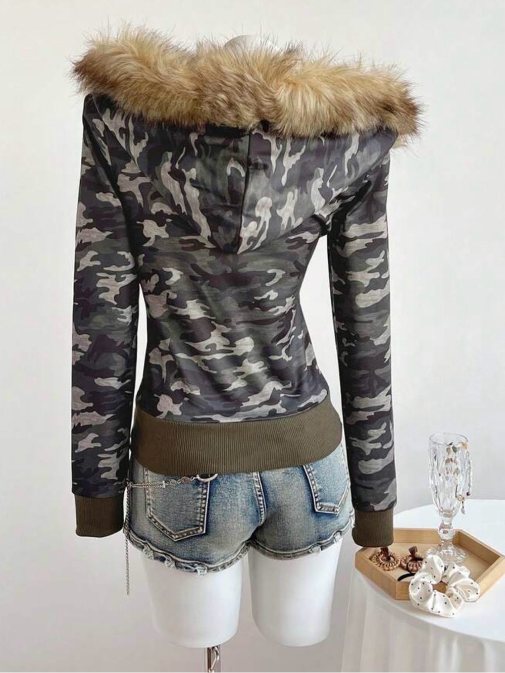Jacket - Picture 2 of 4
